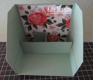 Perpetual Desk Calendar Birthday Bouquet DSP Scallop Tag Topper punch #stampinup Occasions 2016 @cardsbykate